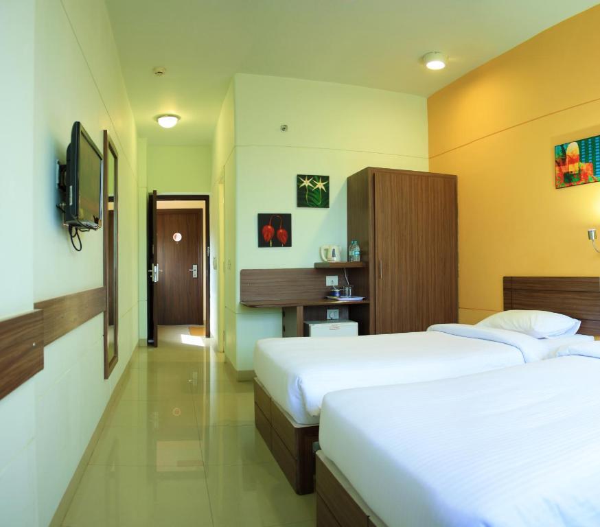 Отель Tirupur Экстерьер фото