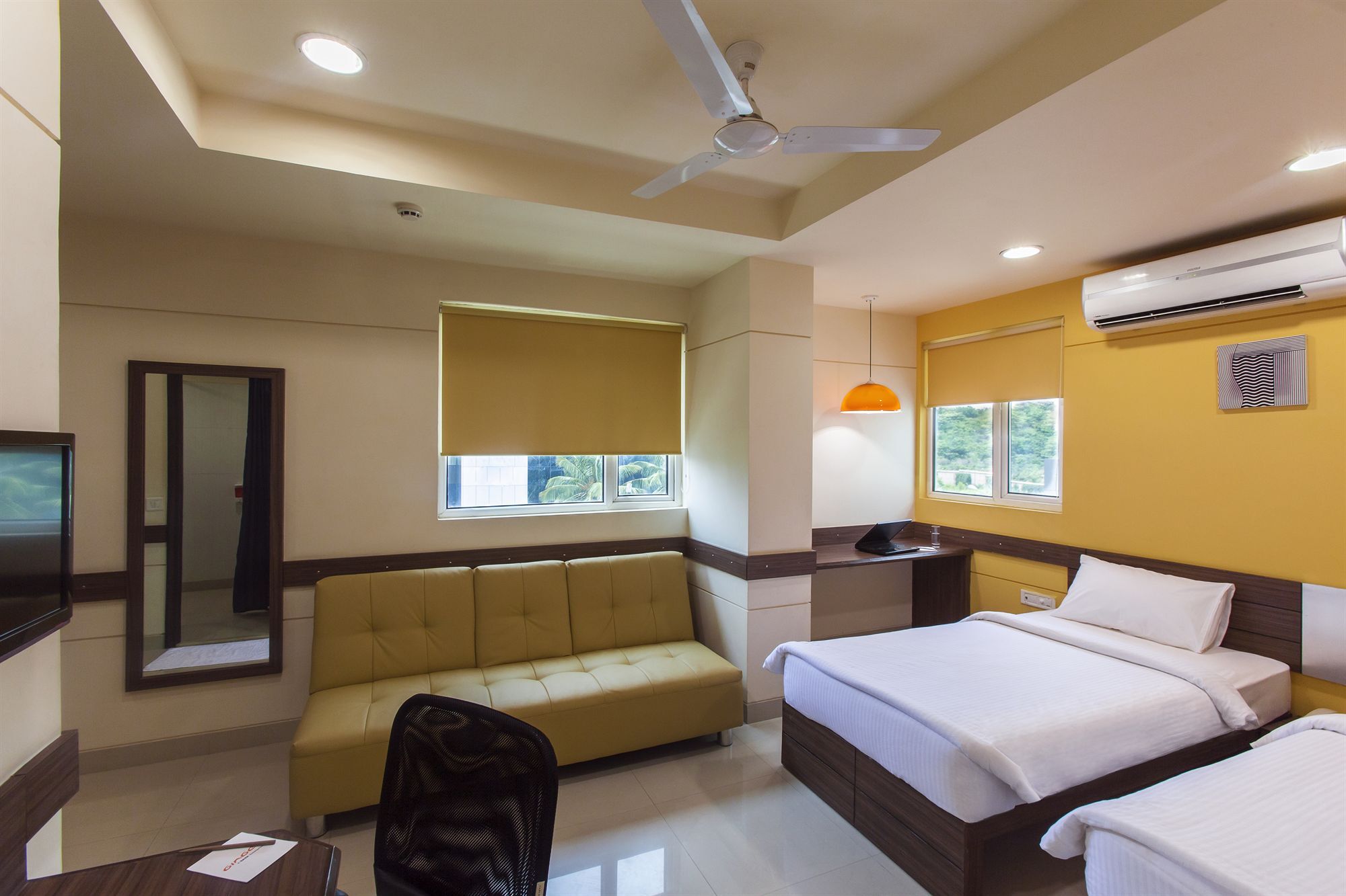 Отель Tirupur Экстерьер фото